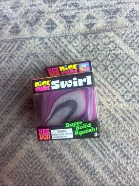 NeeDoh Nice Cube Swirl Super Solid Squish - Pink & Black & Purple